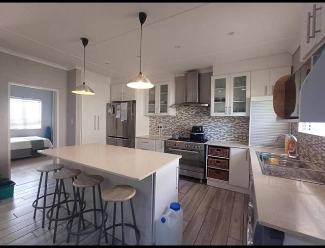 4 BEDROOM PROPERTY TO RENT IN GREENWOOD PARK